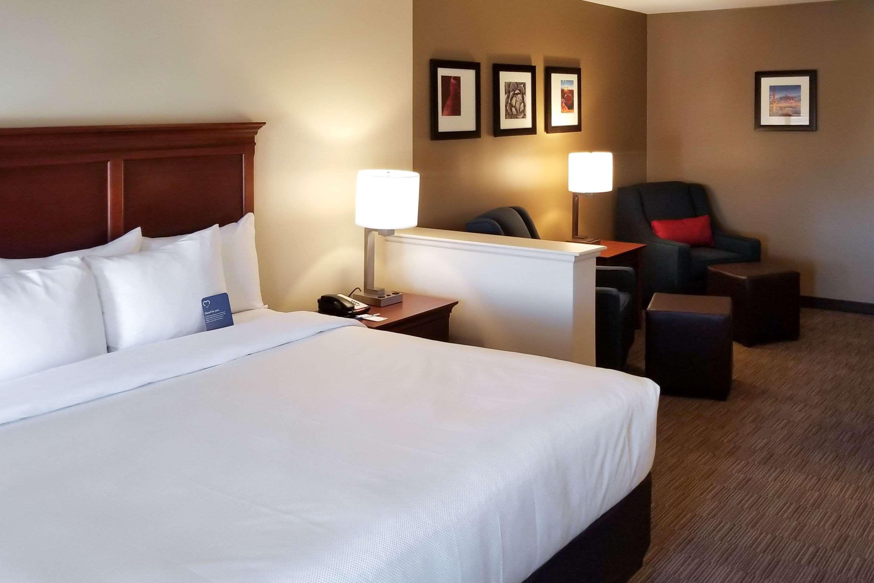 Comfort Inn & Suites Tempe Phoenix Sky Harbor Airport Εξωτερικό φωτογραφία