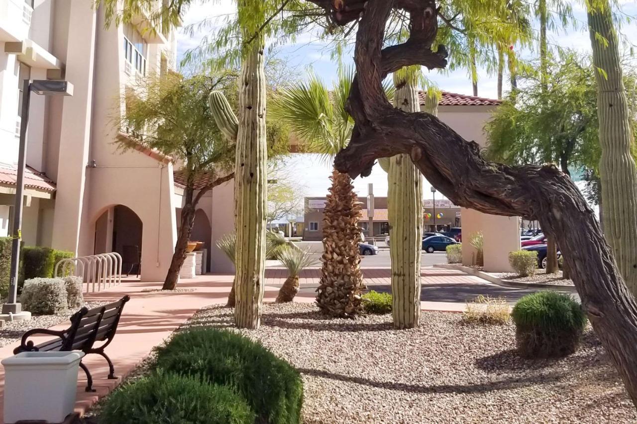 Comfort Inn & Suites Tempe Phoenix Sky Harbor Airport Εξωτερικό φωτογραφία