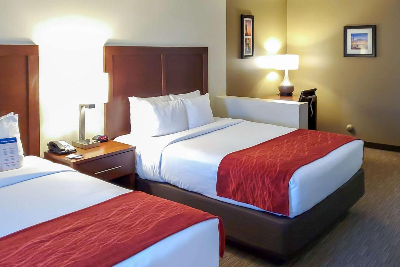 Comfort Inn & Suites Tempe Phoenix Sky Harbor Airport Εξωτερικό φωτογραφία