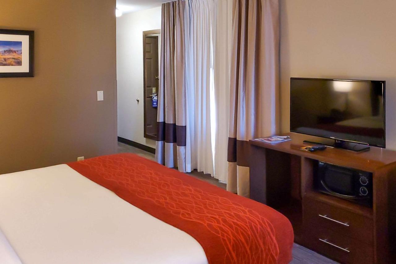Comfort Inn & Suites Tempe Phoenix Sky Harbor Airport Εξωτερικό φωτογραφία