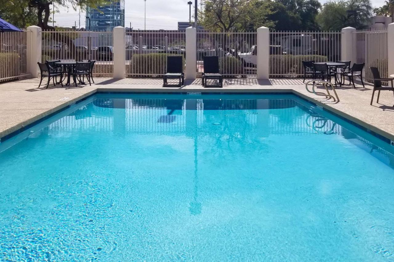 Comfort Inn & Suites Tempe Phoenix Sky Harbor Airport Εξωτερικό φωτογραφία