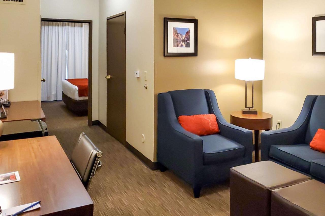 Comfort Inn & Suites Tempe Phoenix Sky Harbor Airport Εξωτερικό φωτογραφία