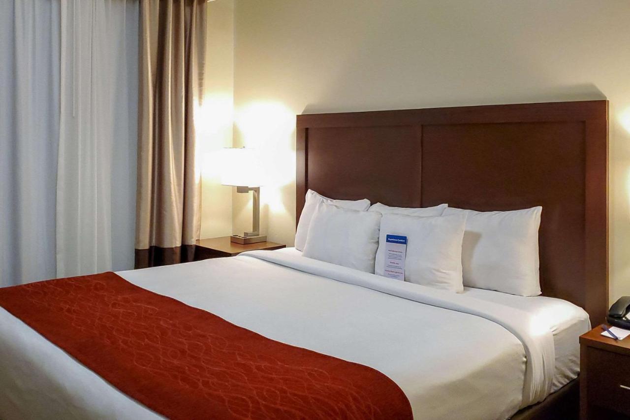 Comfort Inn & Suites Tempe Phoenix Sky Harbor Airport Εξωτερικό φωτογραφία